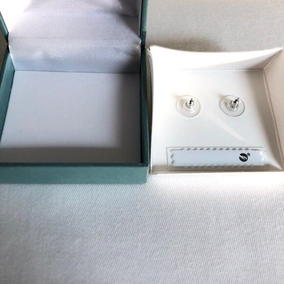 Cubic Zirconia Round Stud Pierced Earrings NIB - Picture 4 of 11